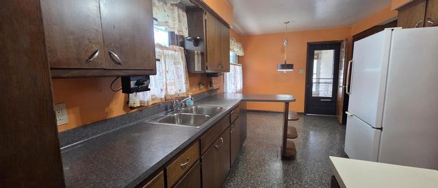 5741 40th STREET, Greenfield, WI 53221