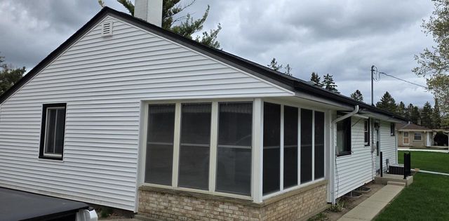 5741 40th STREET, Greenfield, WI 53221