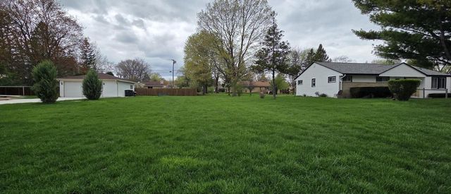 5741 40th STREET, Greenfield, WI 53221