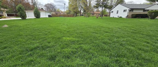 5741 40th STREET, Greenfield, WI 53221