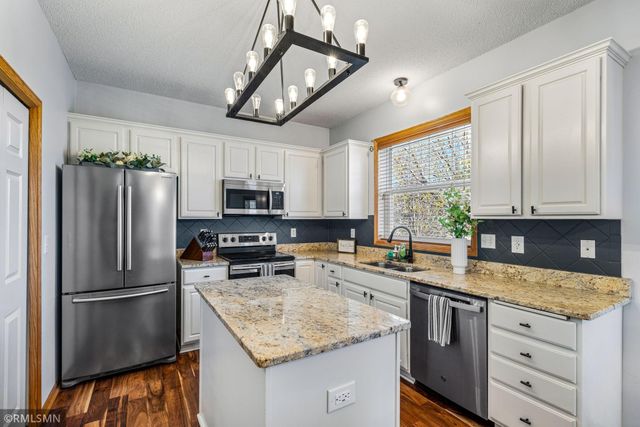 8516 Kirkwood Lane N, Maple Grove, MN 55369