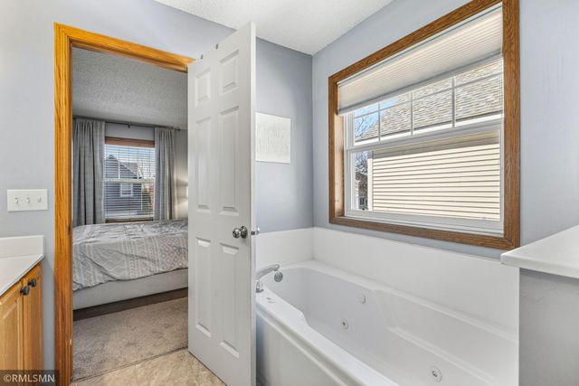 8516 Kirkwood Lane N, Maple Grove, MN 55369