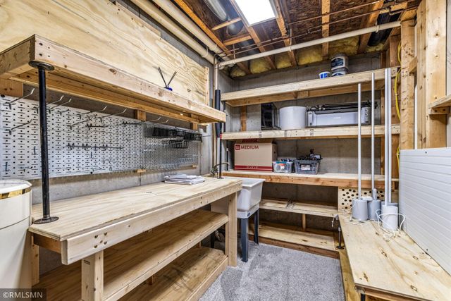 8516 Kirkwood Lane N, Maple Grove, MN 55369