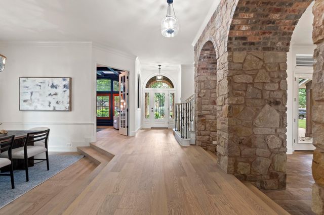 908 Lakewood Hills TER, Austin, TX 78732