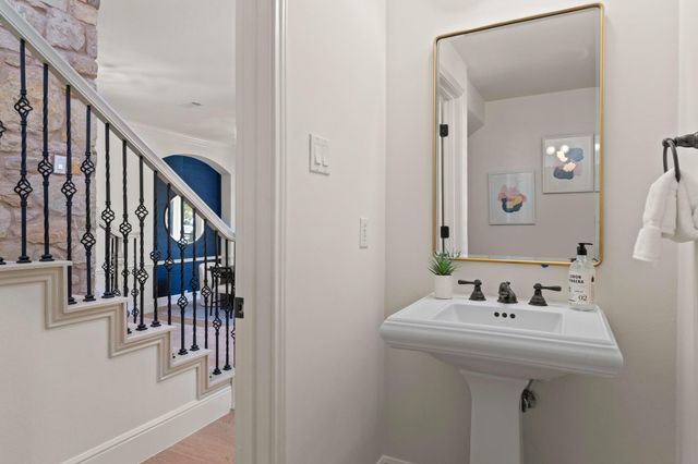908 Lakewood Hills TER, Austin, TX 78732