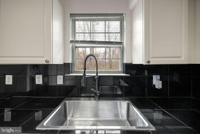 9823 SHERWOOD FARM RD, Owings Mills, MD 21117