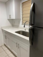 12500 NE 5th Ave 101, North Miami, FL 33161