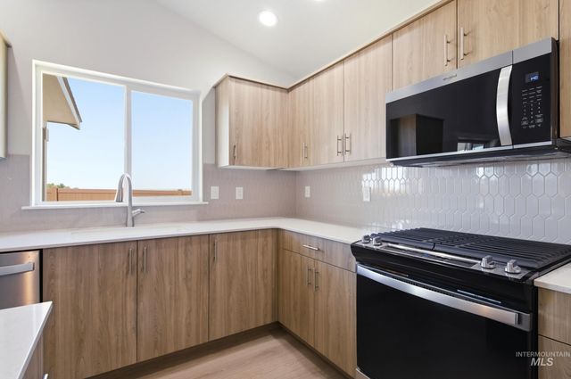15265 Fuchsia Ave, Nampa, ID 83651