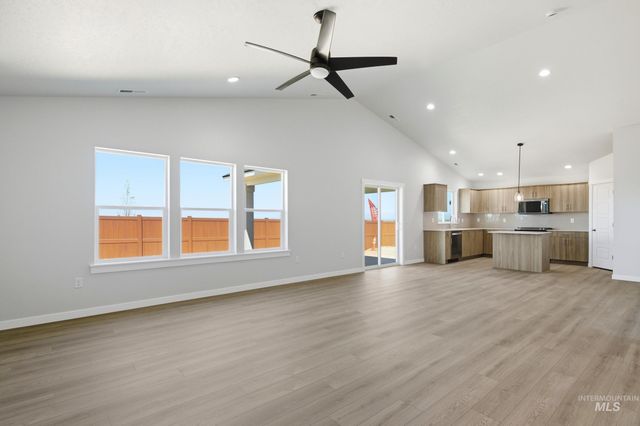 15265 Fuchsia Ave, Nampa, ID 83651