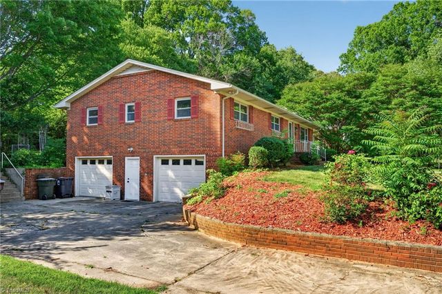 113 Green Valley Road, Greensboro, NC 27403