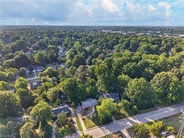 113 Green Valley Road, Greensboro, NC 27403