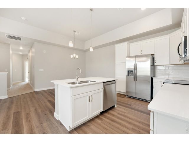 4160 South Park Dr 202, Loveland, CO 80538