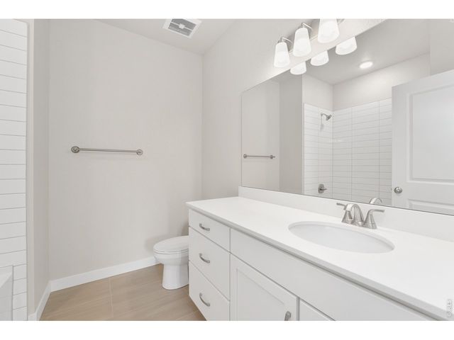 4160 South Park Dr 202, Loveland, CO 80538