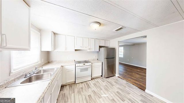 1092 W ADRIAN Circle SW, Conyers, GA 30094
