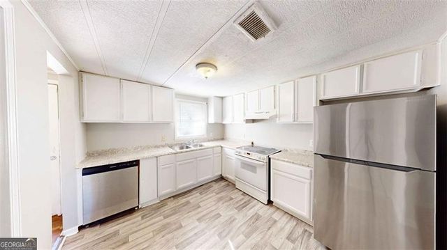 1092 W ADRIAN Circle SW, Conyers, GA 30094