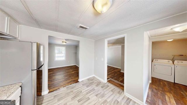 1092 W ADRIAN Circle SW, Conyers, GA 30094