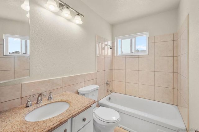 244 Elvado Way, San Diego, CA 92114