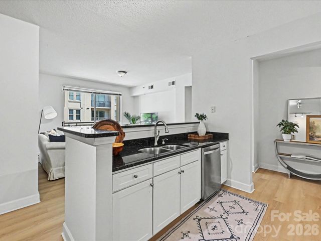 1315 East Boulevard 305, Charlotte, NC 28203