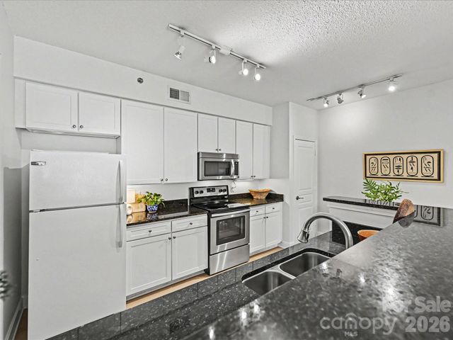 1315 East Boulevard 305, Charlotte, NC 28203