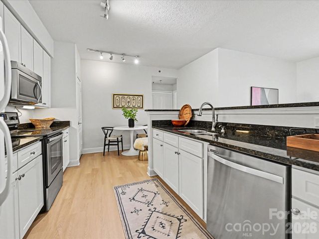 1315 East Boulevard 305, Charlotte, NC 28203