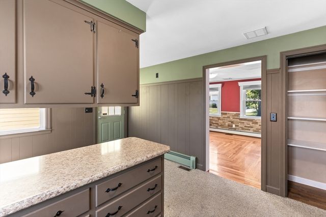 327 England St, Cumberland, RI 02864