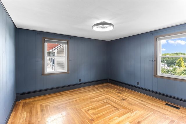 327 England St, Cumberland, RI 02864