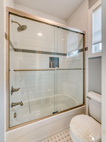 1035 Saint James Park Avenue, Monroe, MI 48161