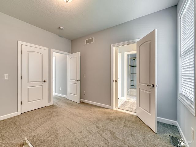 1035 Saint James Park Avenue, Monroe, MI 48161