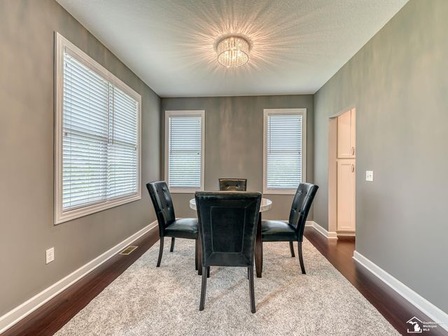 1035 Saint James Park Avenue, Monroe, MI 48161