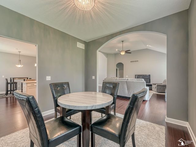 1035 Saint James Park Avenue, Monroe, MI 48161