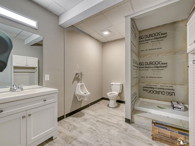 1035 Saint James Park Avenue, Monroe, MI 48161