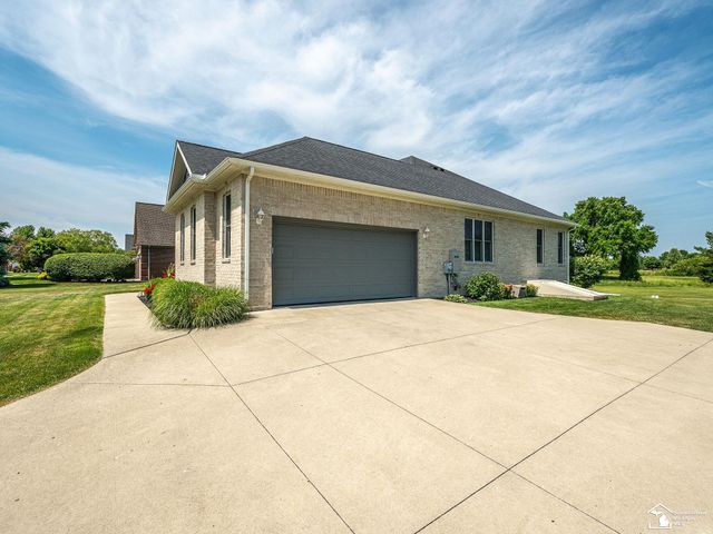 1035 Saint James Park Avenue, Monroe, MI 48161