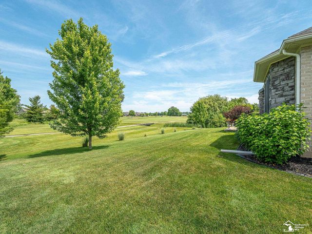 1035 Saint James Park Avenue, Monroe, MI 48161