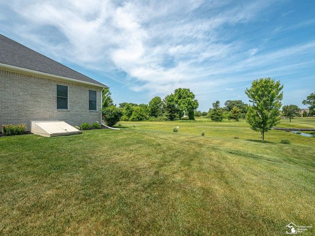 1035 Saint James Park Avenue, Monroe, MI 48161