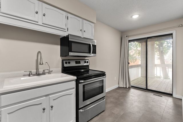 5911 36th Ave Court 16, Moline, IL 61265