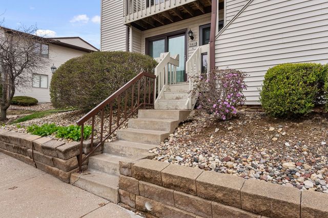 5911 36th Ave Court 16, Moline, IL 61265