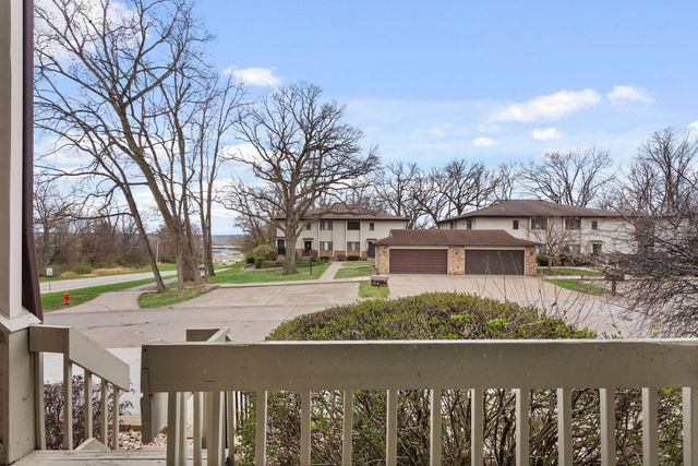 5911 36th Ave Court 16, Moline, IL 61265