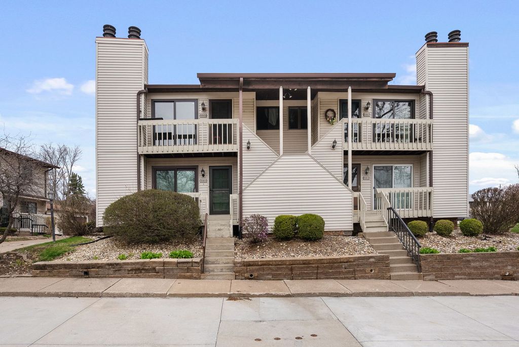 5911 36th Ave Court 16, Moline, IL 61265