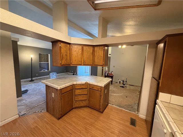 2730 South Dandelion Street, Pahrump, NV 89048