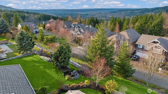 35814 SE Crestview Loop, Snoqualmie, WA 98065