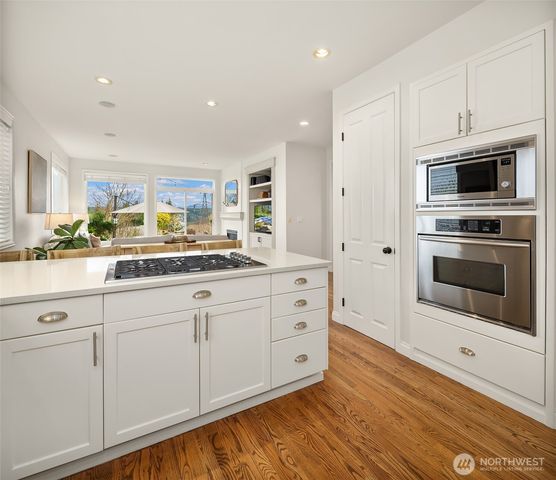 35814 SE Crestview Loop, Snoqualmie, WA 98065