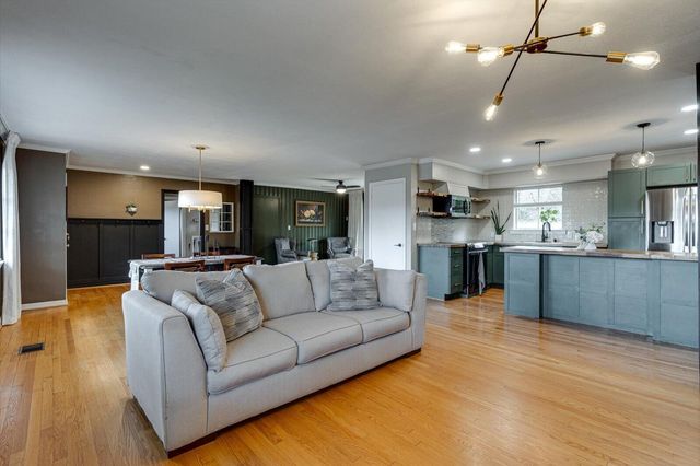 1402 John Ross Road, Chattanooga, TN 37412