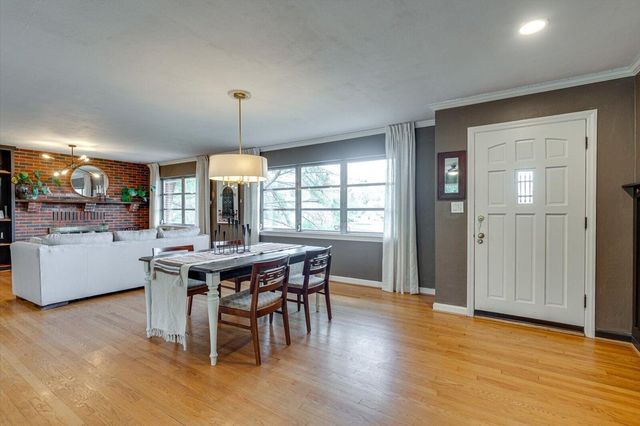 1402 John Ross Road, Chattanooga, TN 37412