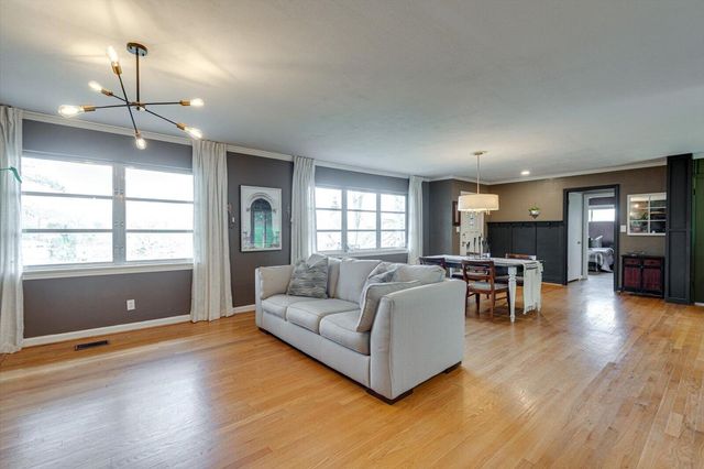 1402 John Ross Road, Chattanooga, TN 37412