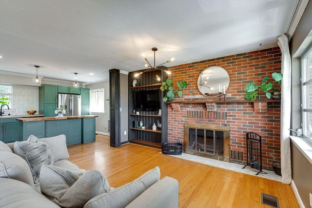 1402 John Ross Road, Chattanooga, TN 37412