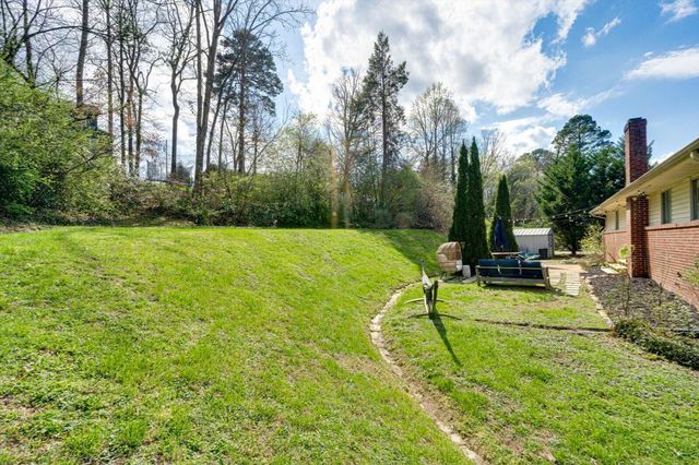 1402 John Ross Road, Chattanooga, TN 37412