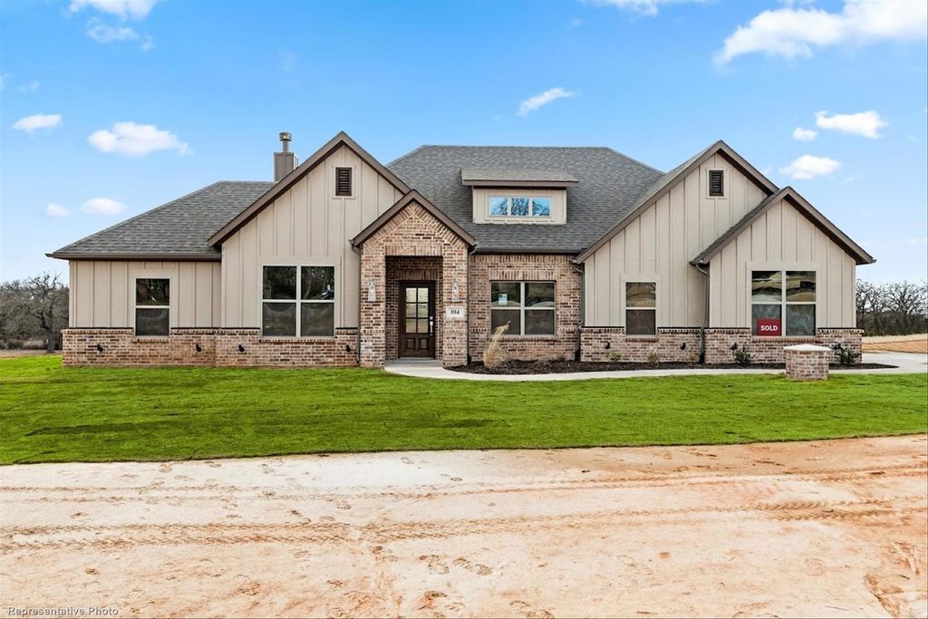 3001 Arabian Court, Springtown, TX 76082