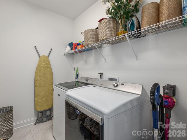 26 Walnut Springs Drive, Asheville, NC 28804