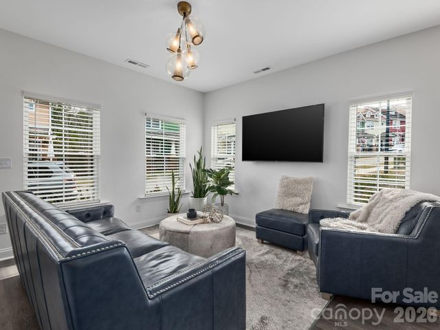 26 Walnut Springs Drive, Asheville, NC 28804