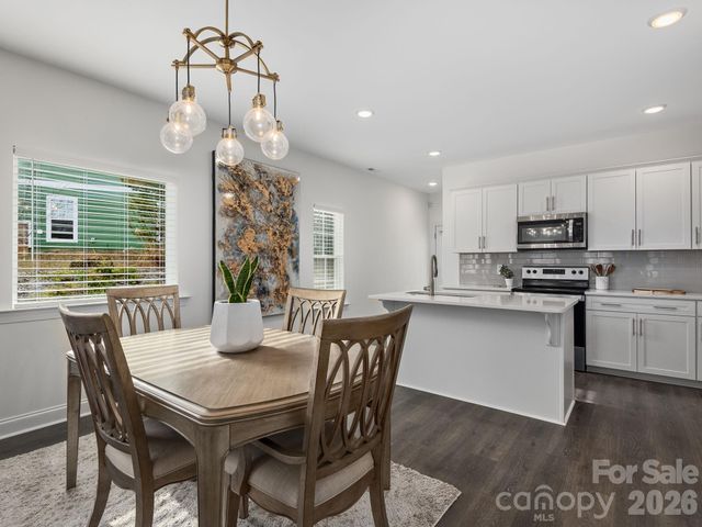 26 Walnut Springs Drive, Asheville, NC 28804